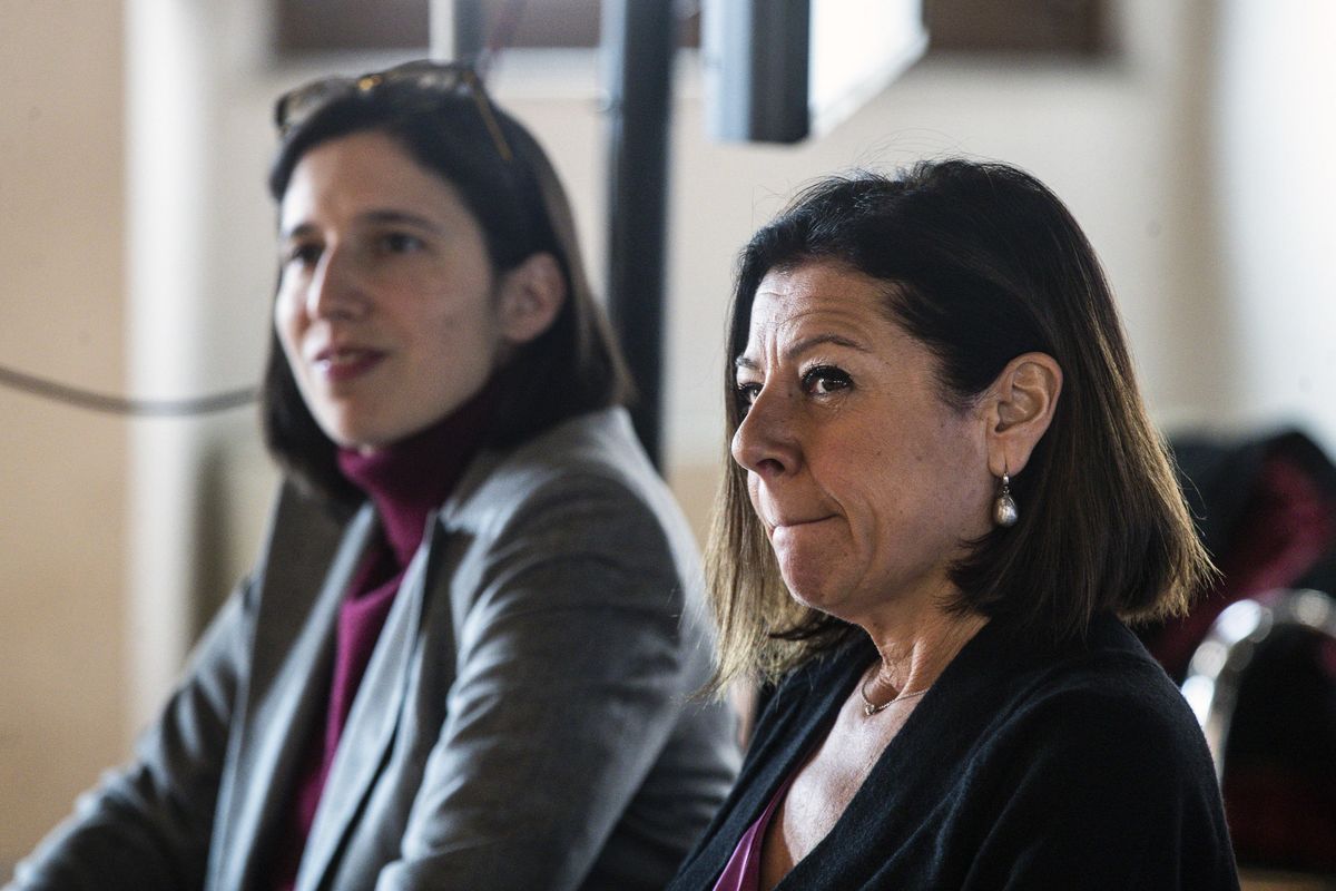 L’opposizione va in pezzi sull’utero in affitto