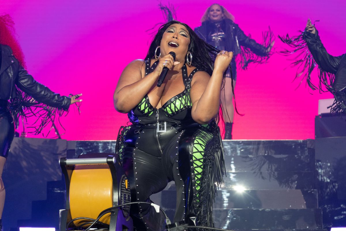 La cantante body positive è una bulla