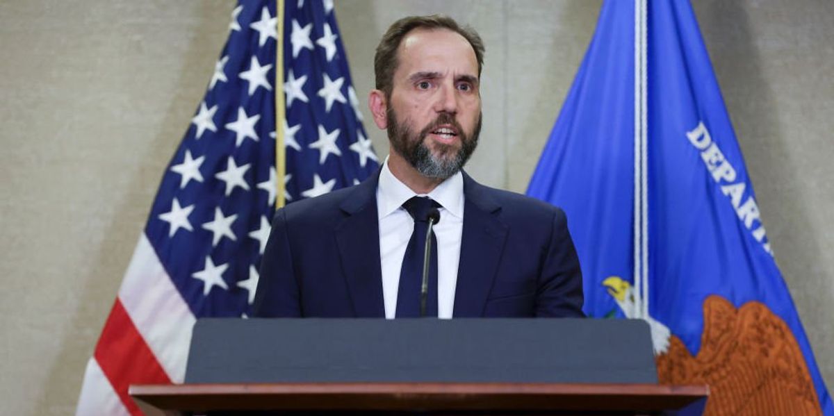 NextImg:'Absolutely exculpatory': Lawyer claims special counsel may not have reviewed key documents before indicting Trump