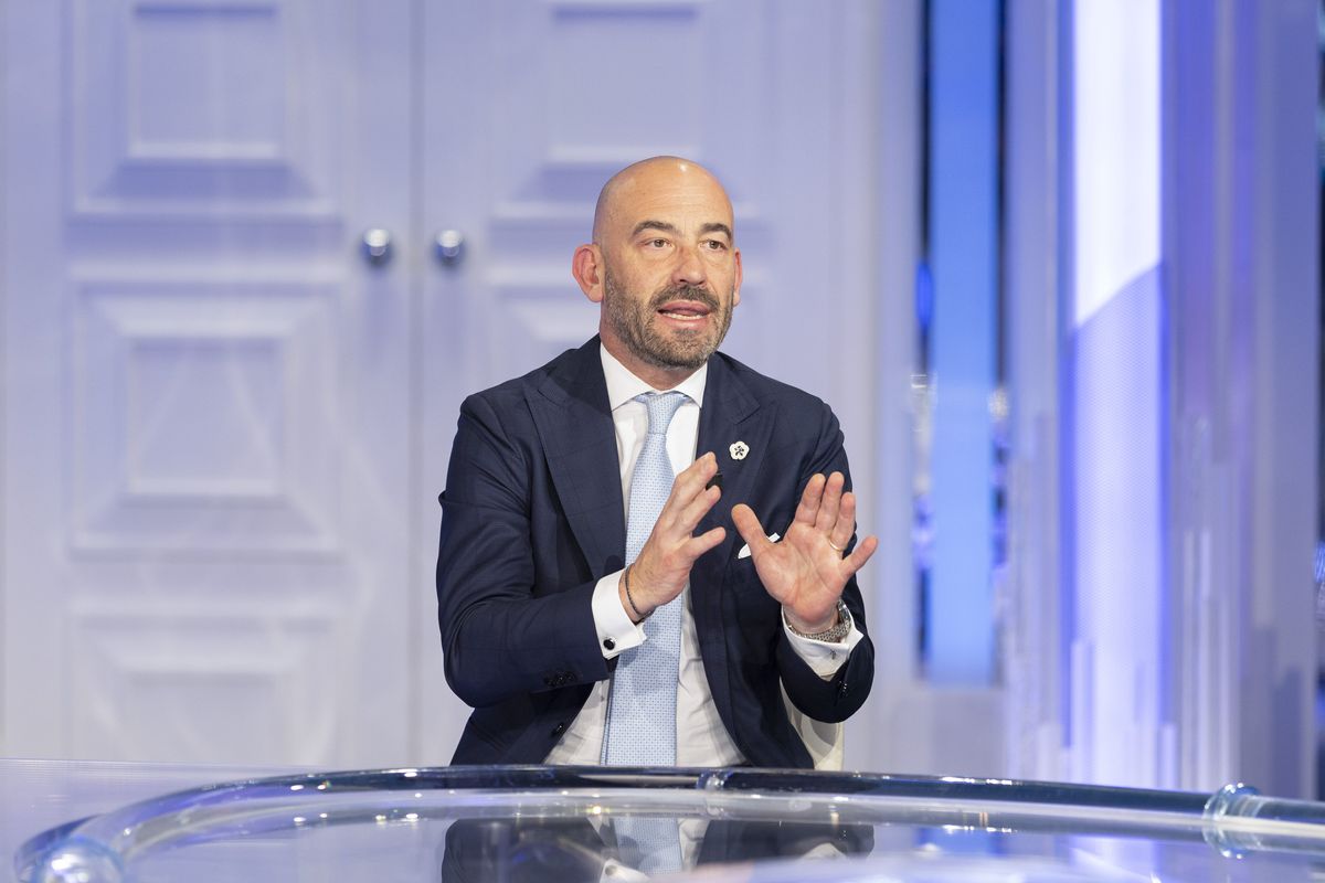 L’Ordine dei medici di Genova smentisce Bassetti: «Archiviazione totale? Falso»