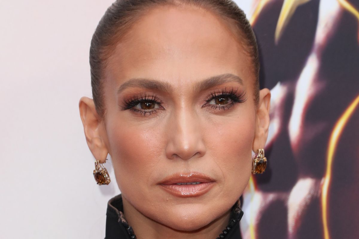 And the Video Vanguard Award Goes To… J. Lo, Naturally