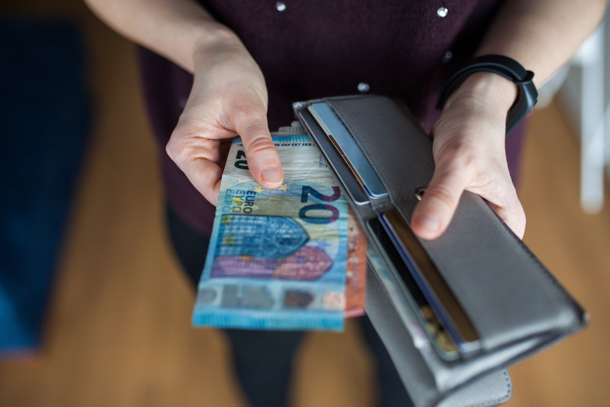 Ma quali evasori. L’Austria vuole il cash nella Costituzione