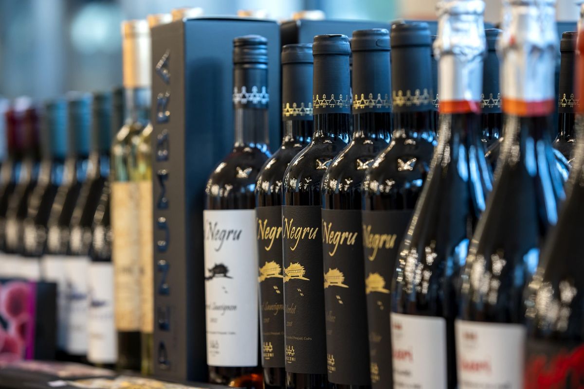 L’alcol fa bene (a piccole dosi). I cardiologi americani stroncano i deliri della Viola