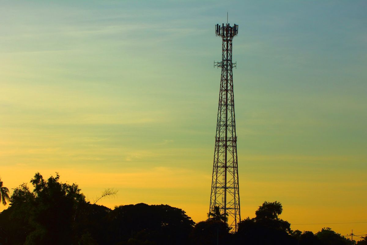 Ecoballe anche sui pericoli del 5G