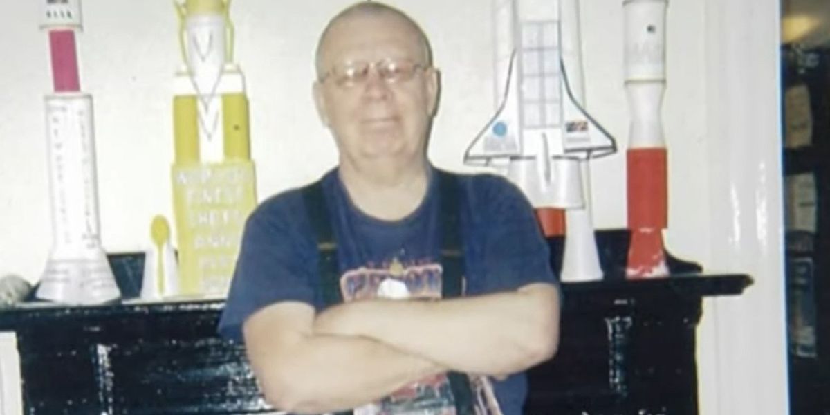 Word went out a Vietnam War-era Navy veteran was set to be buried alone. Now, hundreds of motorcyclists will escort him to the great hereafter.