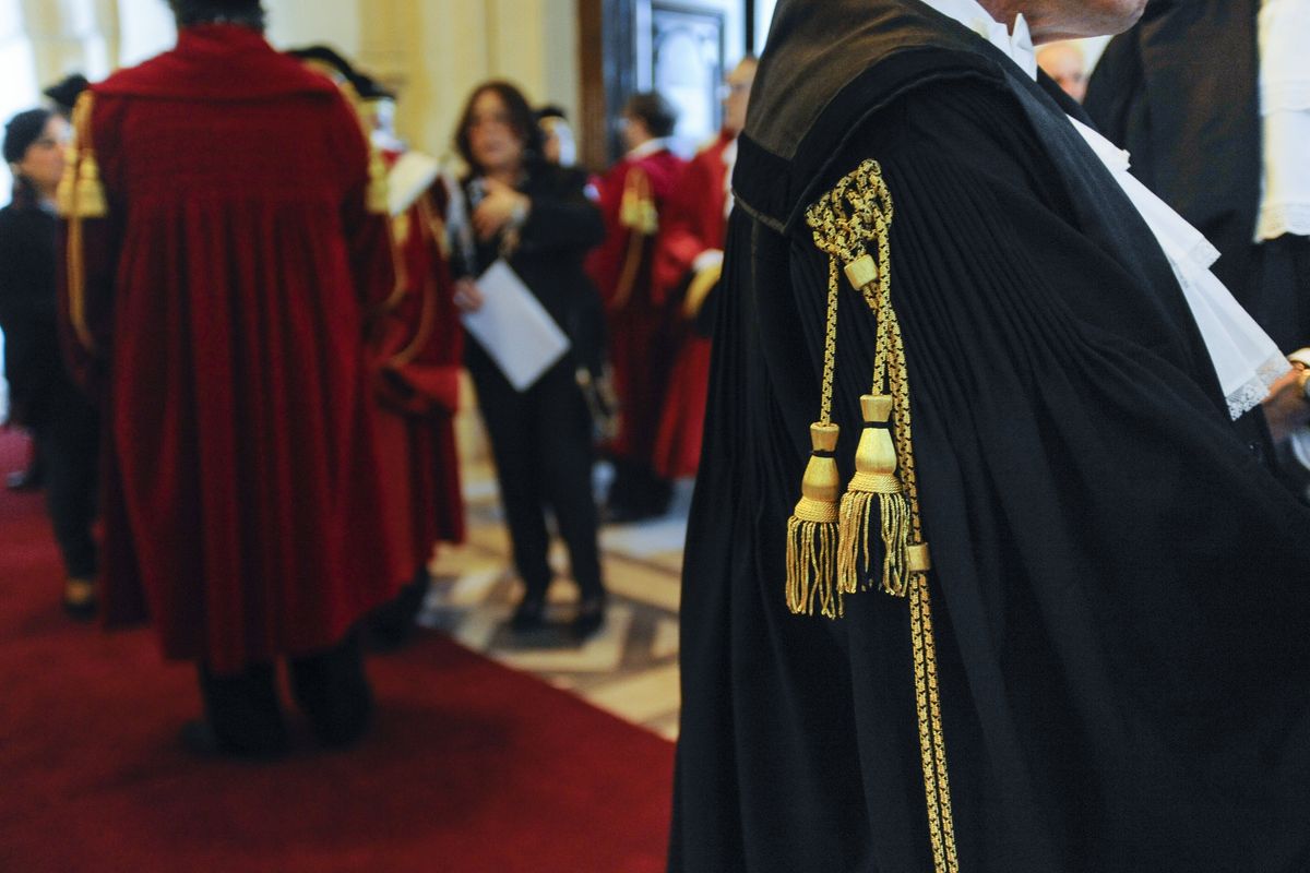 Le toghe devono fare pulizia al loro interno