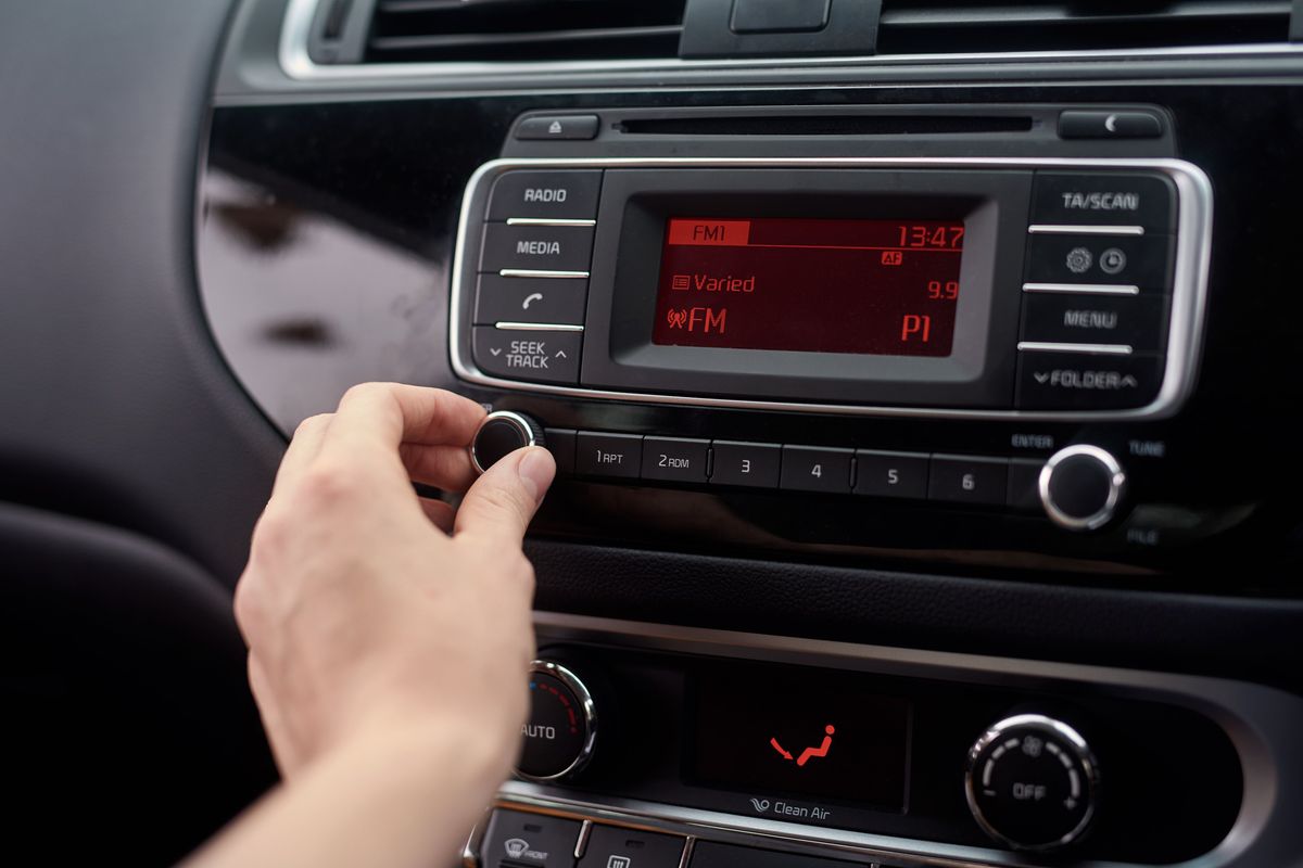 Sere estive: torniamo ad ascoltare l’AM, la radio romantica