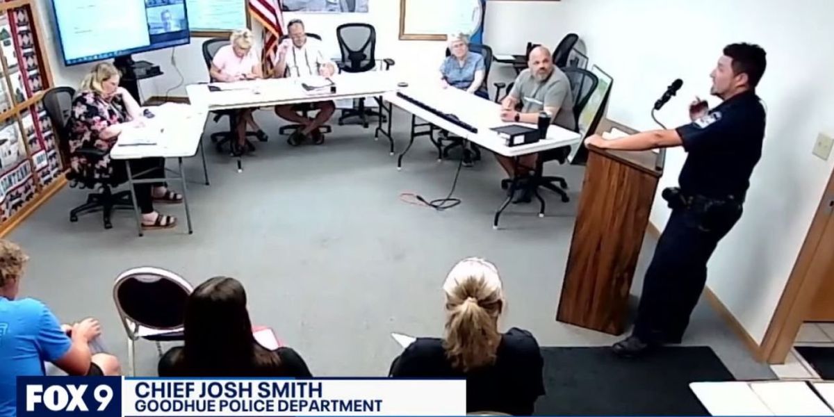 NextImg:Entire police force in Minnesota town resigns: 'Something needs to change dramatically'