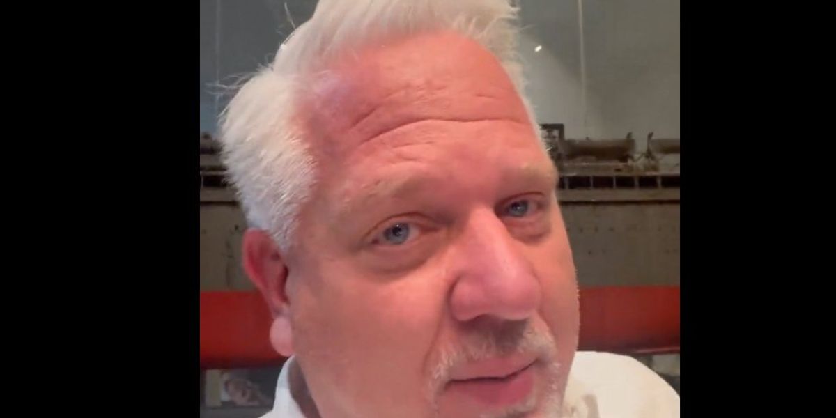 NextImg:Breaking: Apple Podcasts deplatforms 'The Glenn Beck Program'