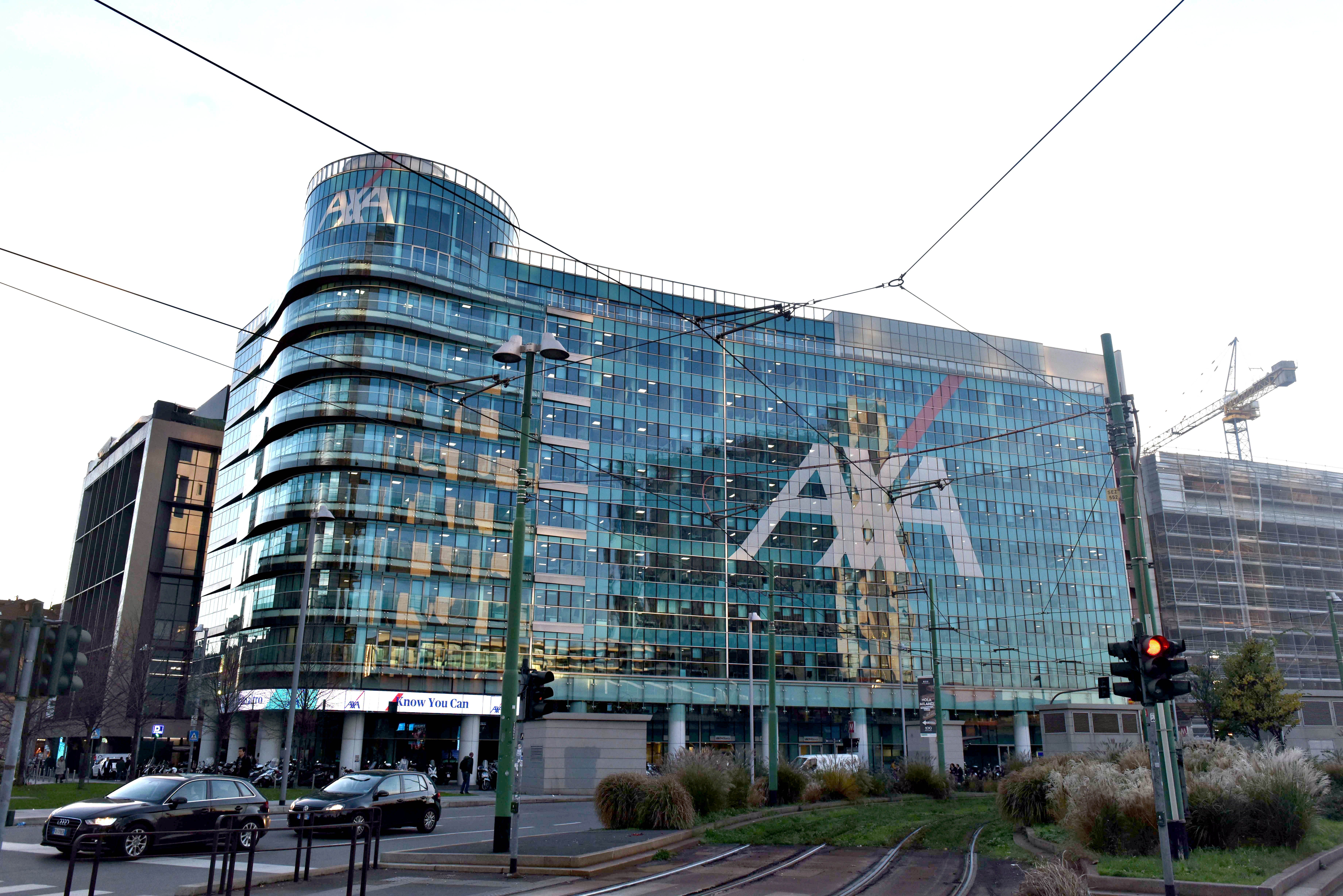 La francese Axa attacca i nostri titoli di Stato