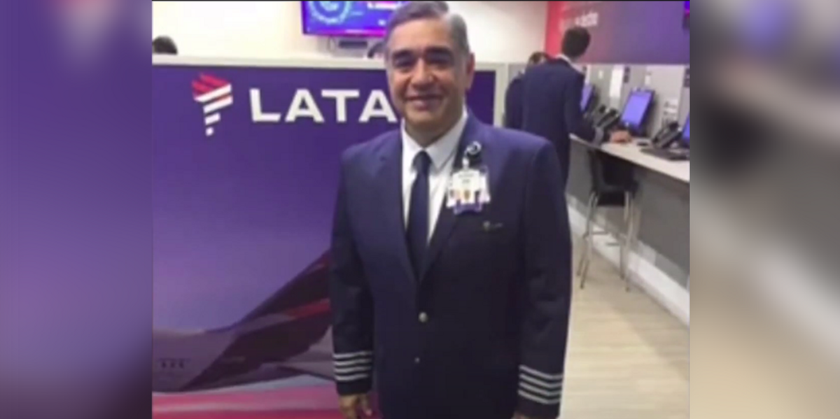 NextImg:Pilot collapses mid-flight in the bathroom, prompting emergency landing of Boeing 787