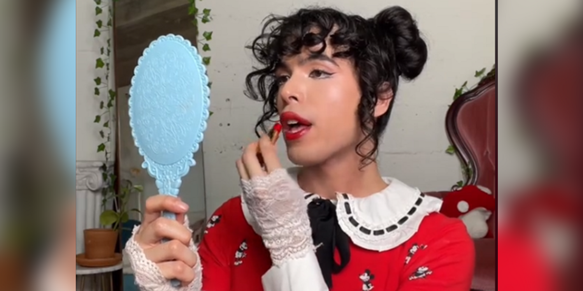 NextImg:Disney partners with 'gender fluid' man to promote Minnie Mouse girls' clothing: 'Let's get dressed'