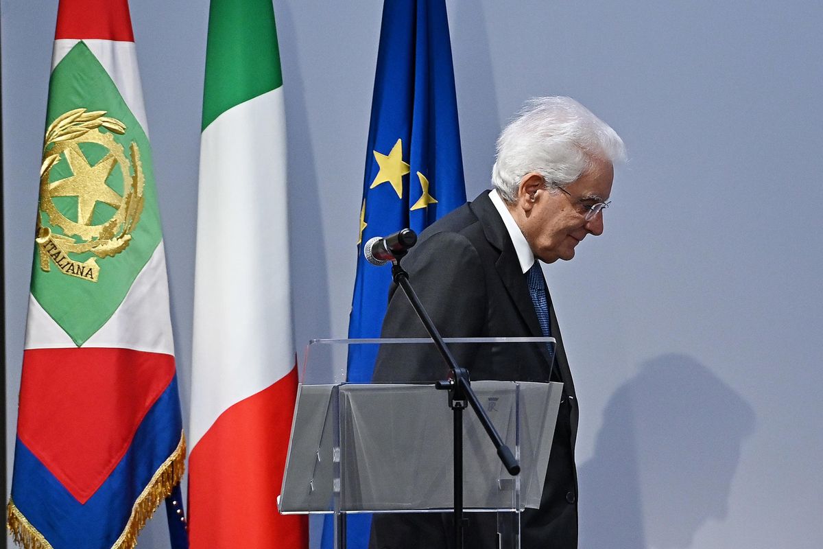 La manina di Mattarella nella guerra al generale