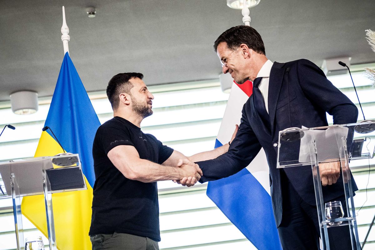 Lite in Olanda per i jet. La stampa Usa: «Kiev ha quasi finito le opzioni militari»