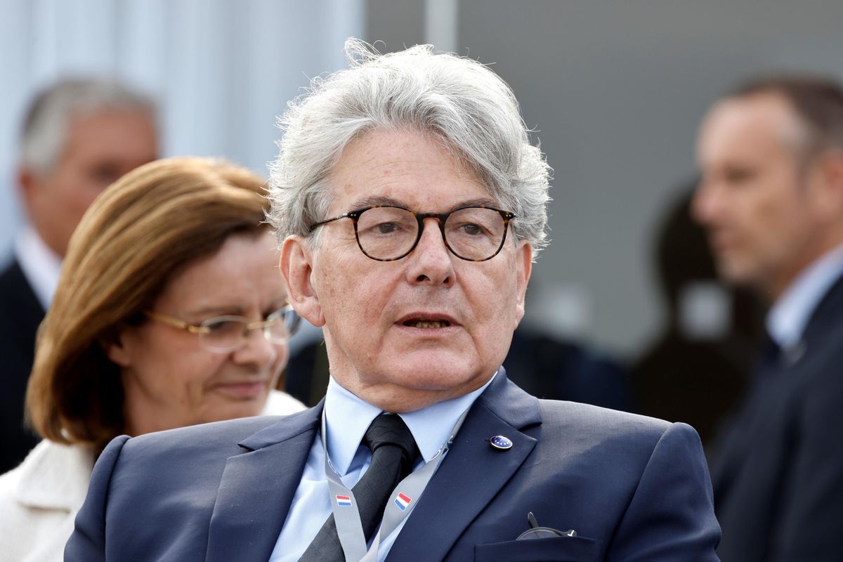 Breton lo confessa: la censura in Rete serve a controllare le elezioni europee