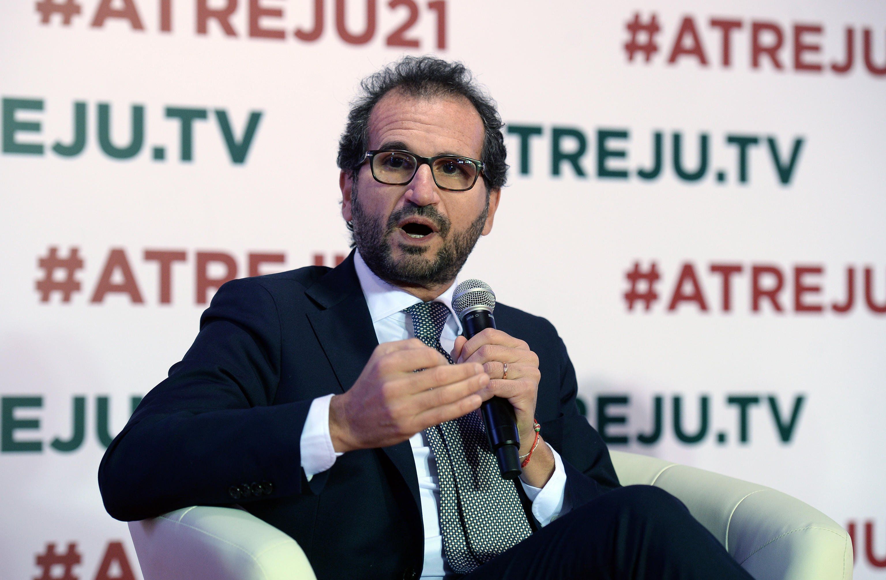 «Il governo grazi i medici puniti perché curavano i malati»