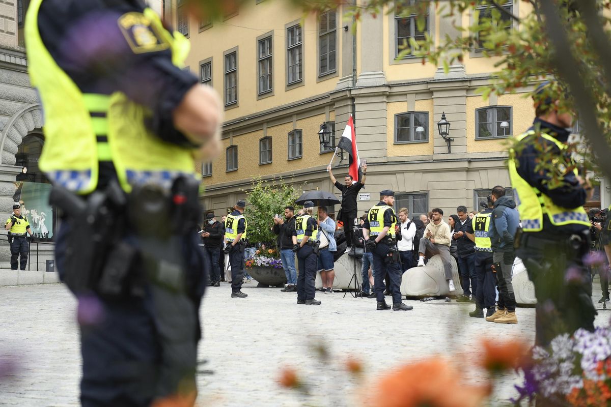 La Svezia alza il livello di minaccia terroristica dopo i roghi del Corano