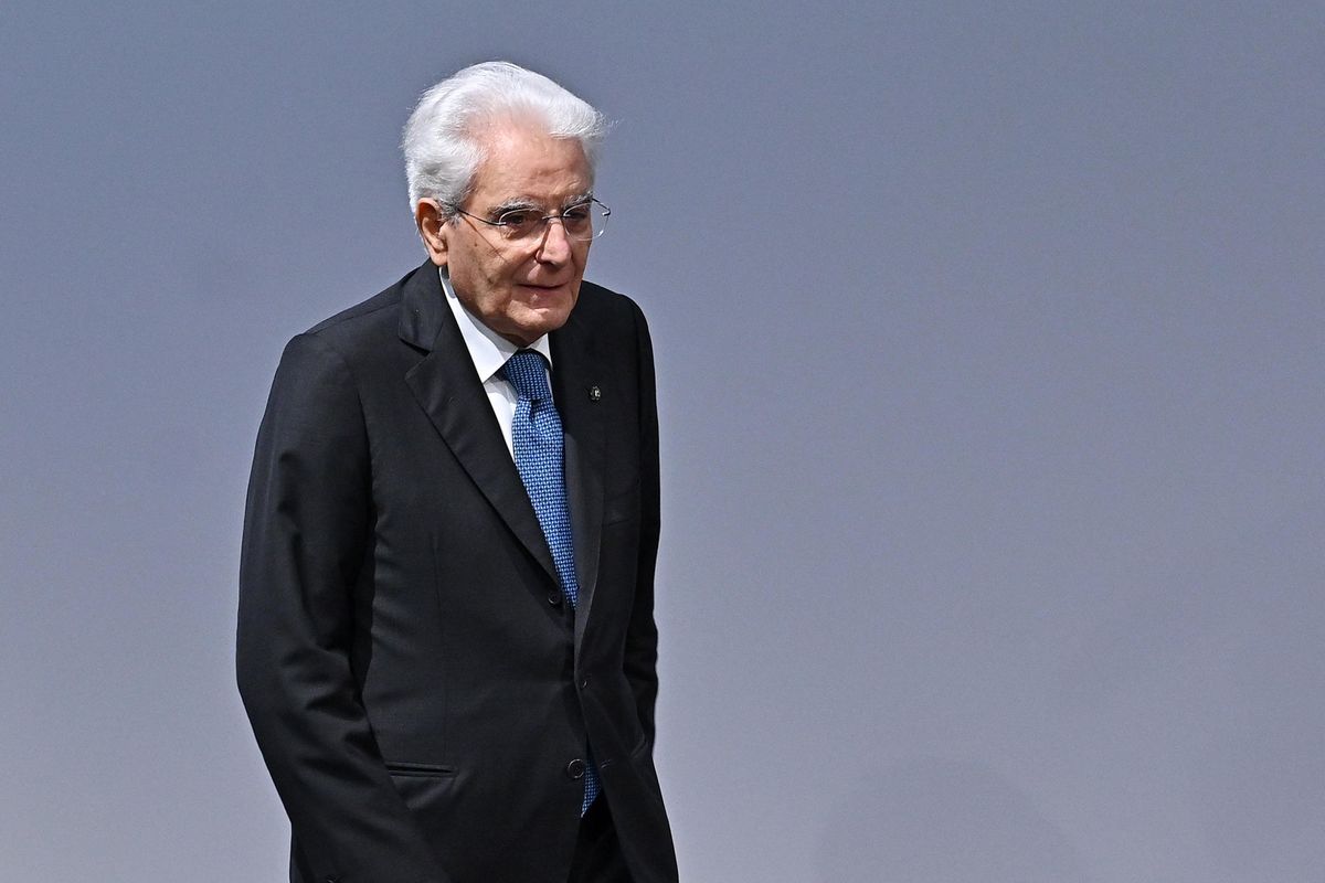 Mattarella rosica per Vannacci