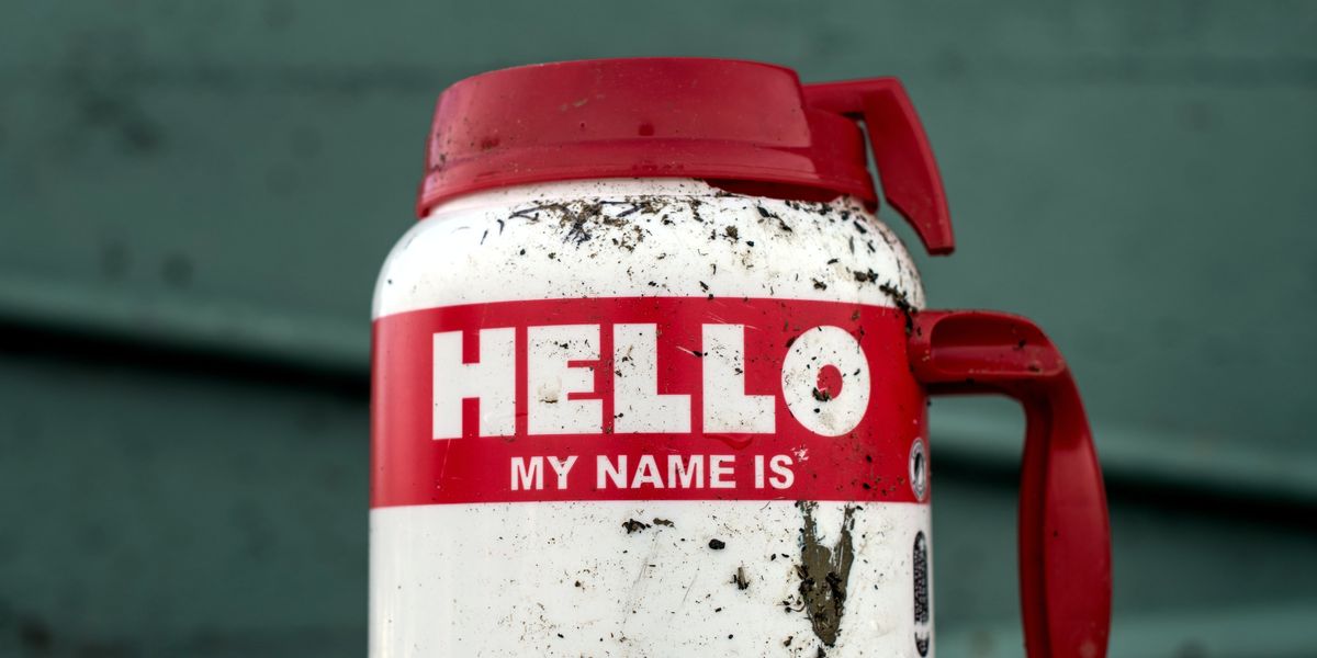 Cannister with the "Helly my name is..." insignia