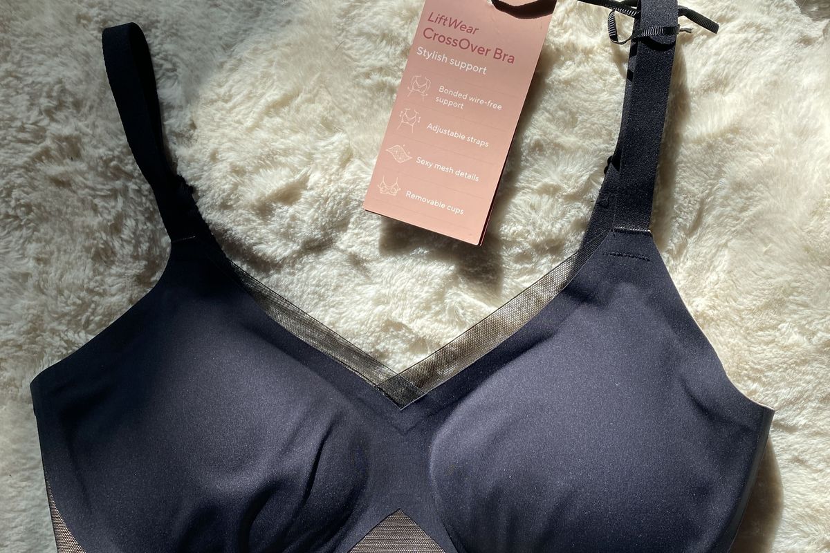 Honeylove - Introducing the NEW Crossover Bra! Peekaboo mesh, an  underwire-free lift, and adjustable straps work together to create a bra  that's comfortable enough for everyday wear and so gorgeous, you can't