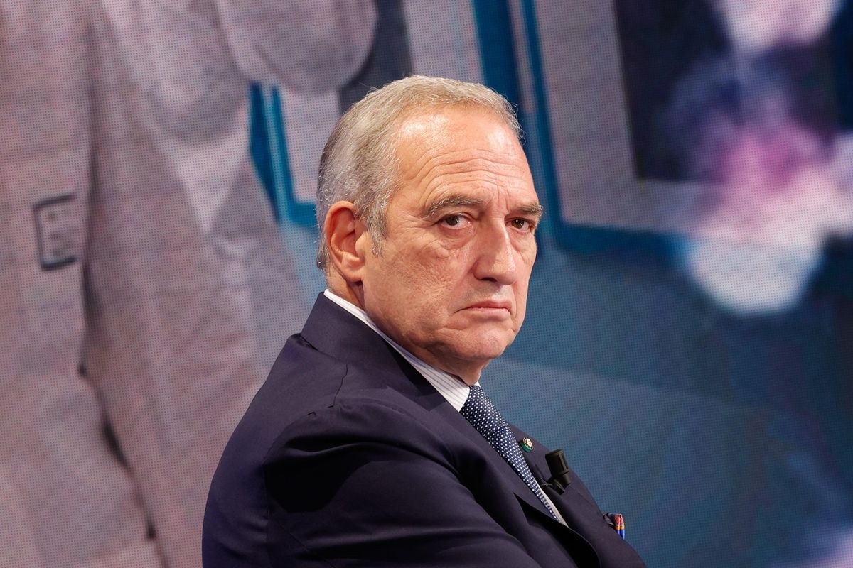 Riparte pure l’assedio alle scuole: «Distribuire mascherine e gel»