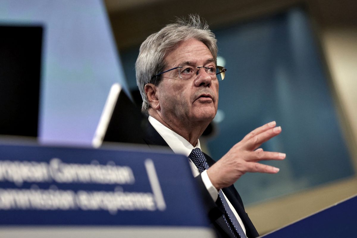 L’Ue vede nero e affila le armi contro Roma