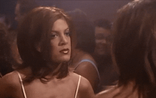 Watch Tori Spelling S Bizarre Endorsement For A Psychic Hotline Paper