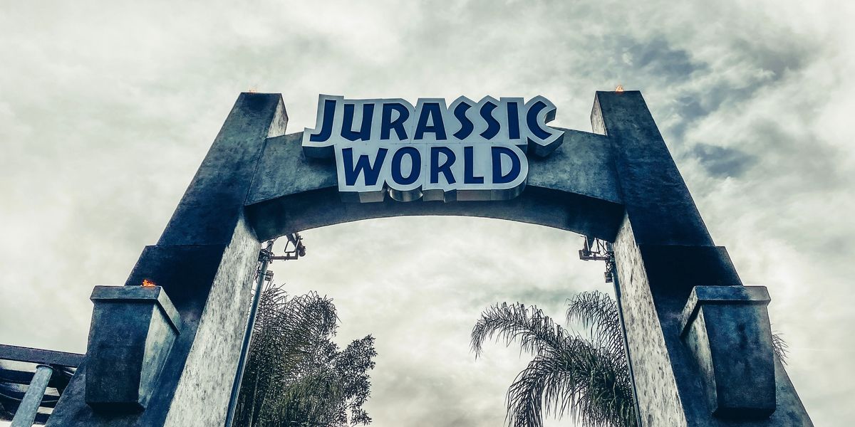 Jurassic World arch