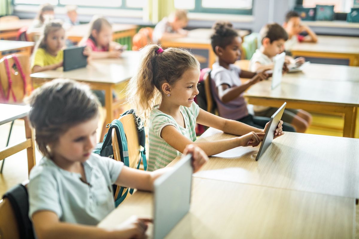 La Svezia rinnega i tablet in classe. «Sono dannosi, torniamo ai libri»