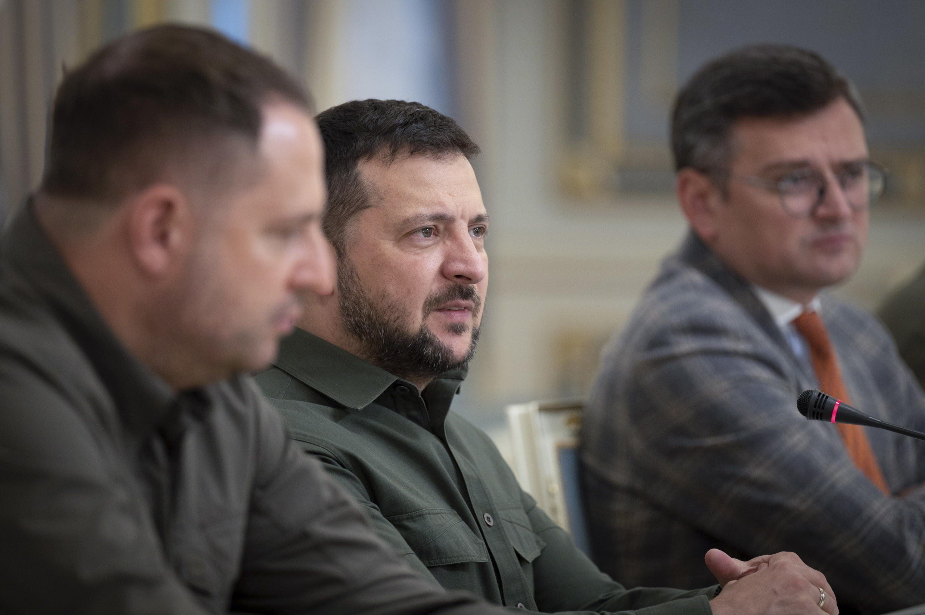 Guerra lunga e sanzioni inutili. L’Occidente scopre la realtà e ora programma la ritirata