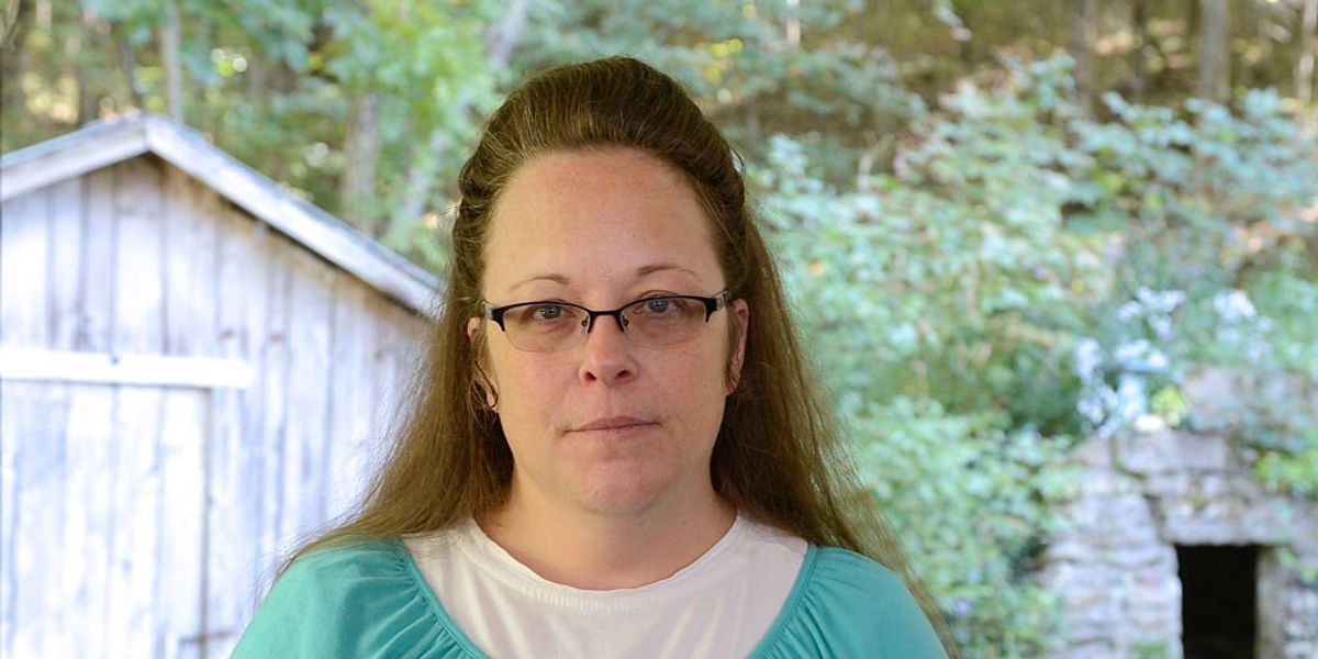 NextImg:Former Kentucky clerk ordered to pay $100,000 for denying gay partners a marriage license in 2015