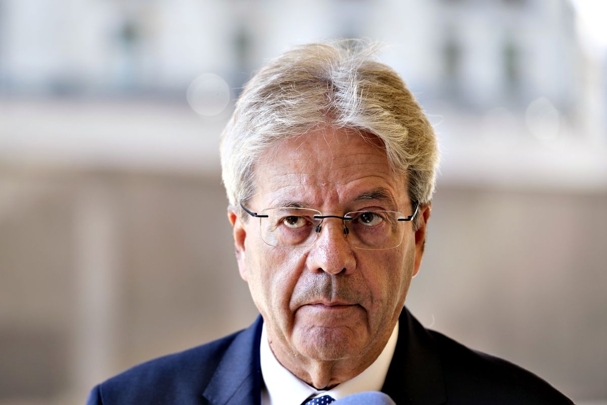 Gentiloni dà ragione al governo: botte all’Italia