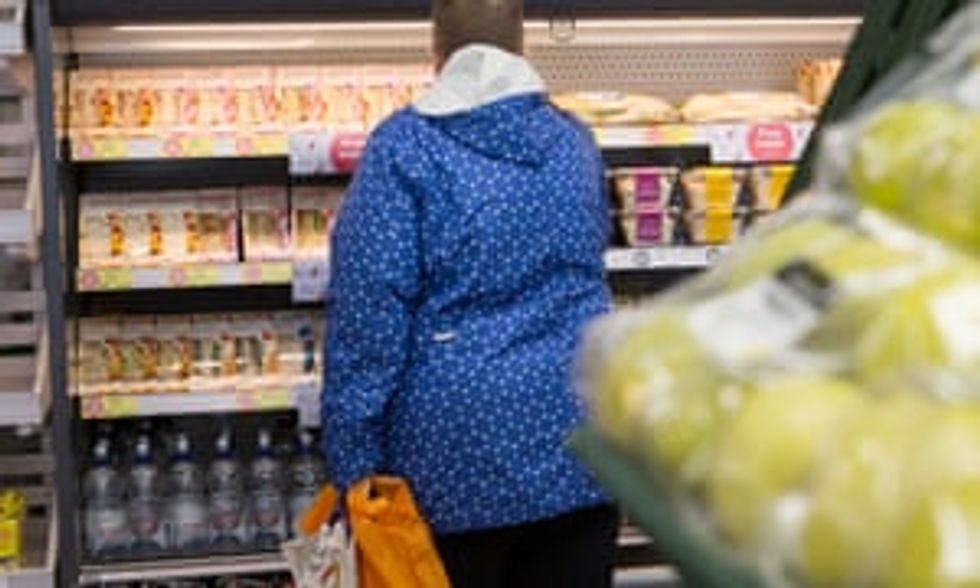 Co-op and Iceland back bottle deposit scheme to reduce plastic pollution