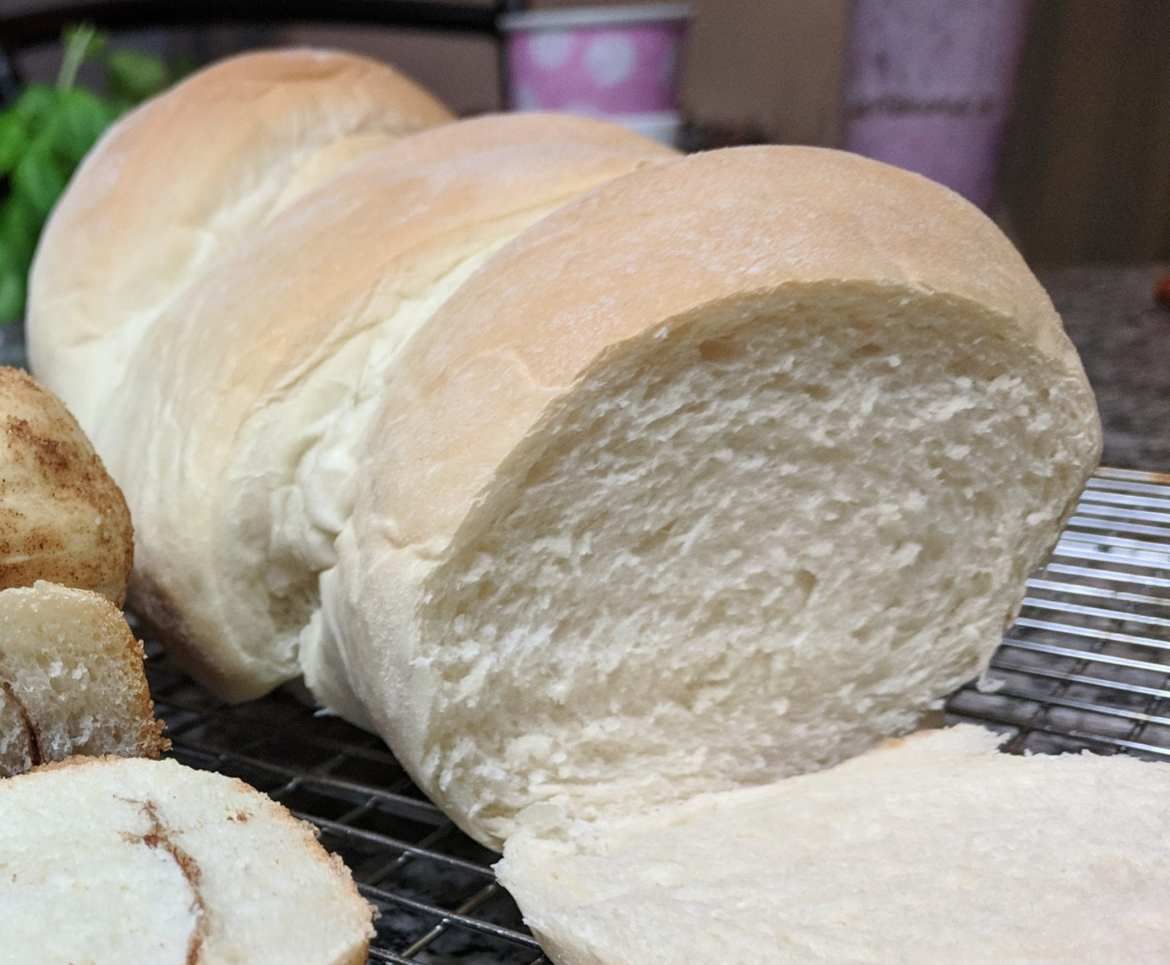 Fluffy White Bread Machine Sandwich Bread - FiliVino! - My Recipe Magic