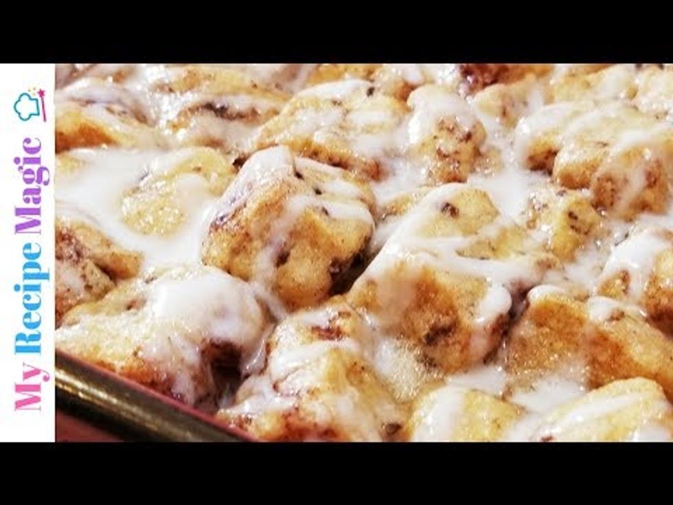 Overnight Cinnamon Roll Monkey Bread - YouTube