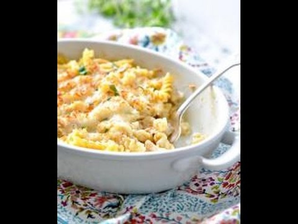 Dump & Bake Chicken Alfredo Casserole - YouTube