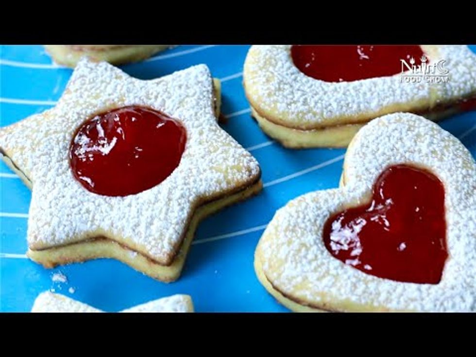 How to make amazing linzer cookies