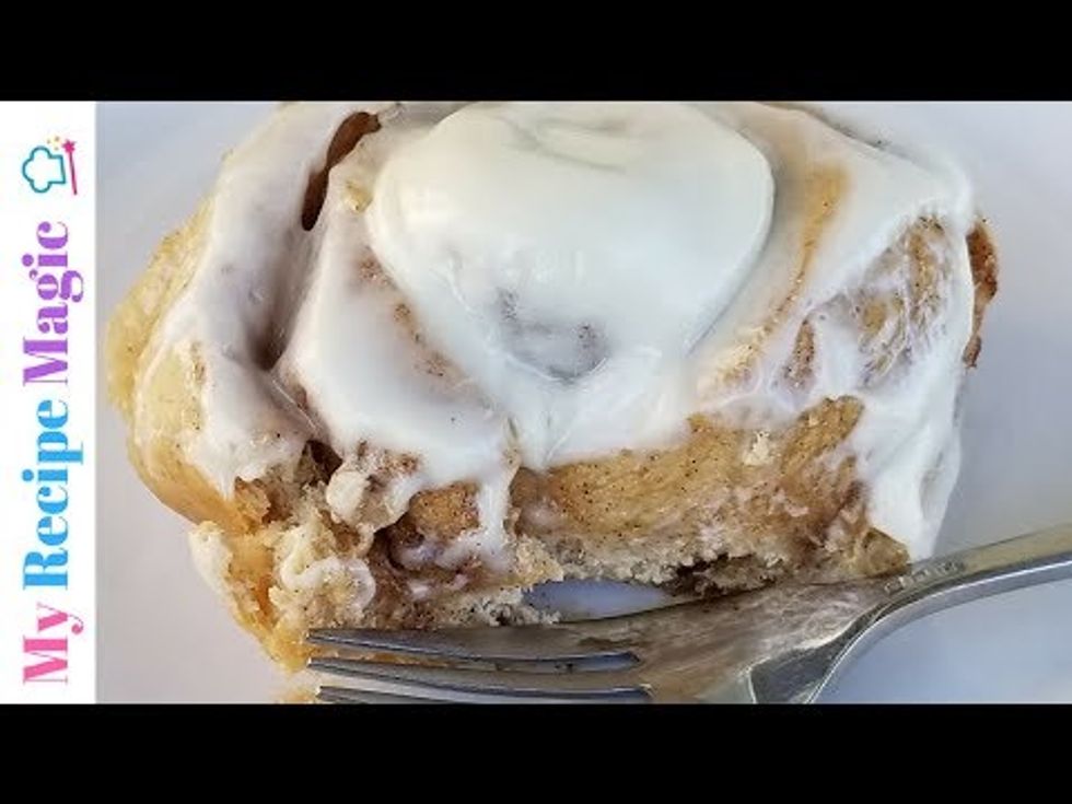 Cake Mix Pumpkin Spice Cinnamon Rolls - YouTube