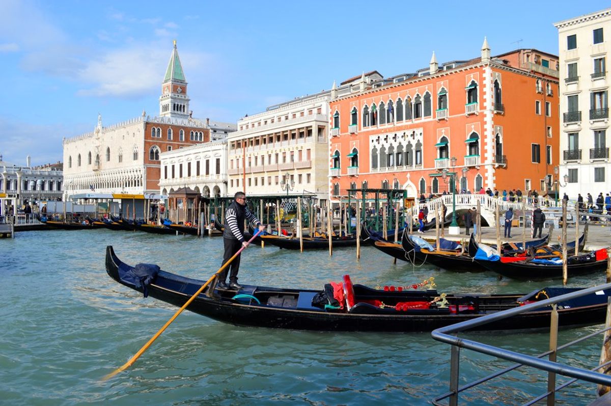 11 Signs You Studied Abroad in Italy