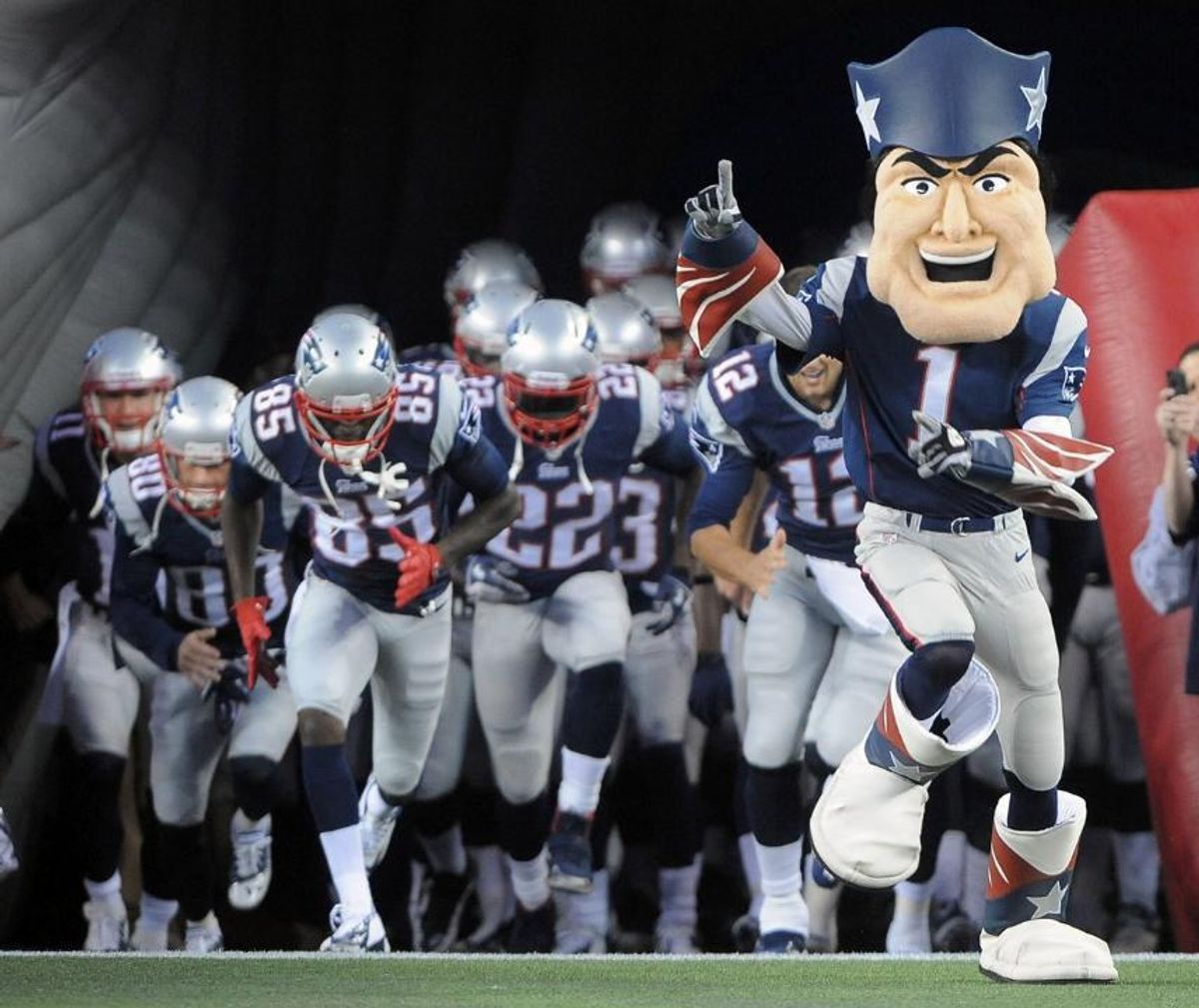 8 Reasons To Jump On The Patriots Bandwagon