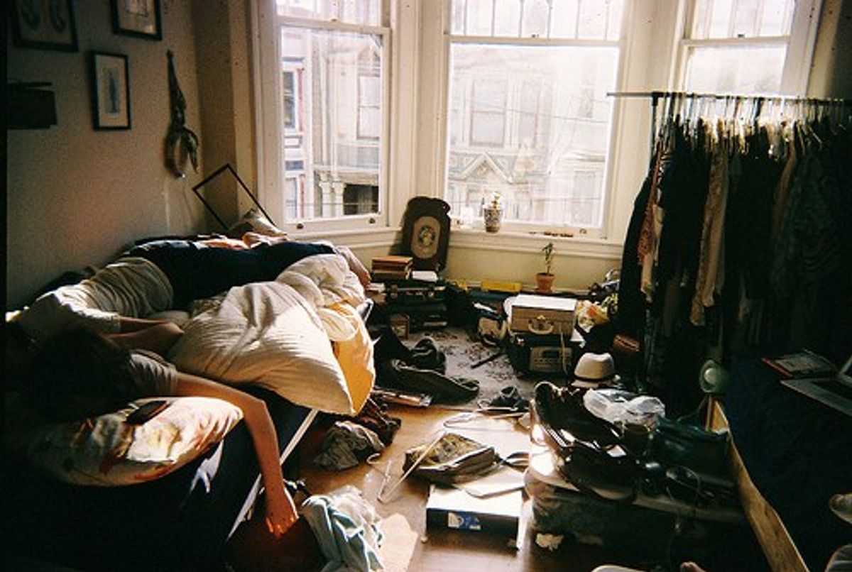 what does a messy room mean psychologically