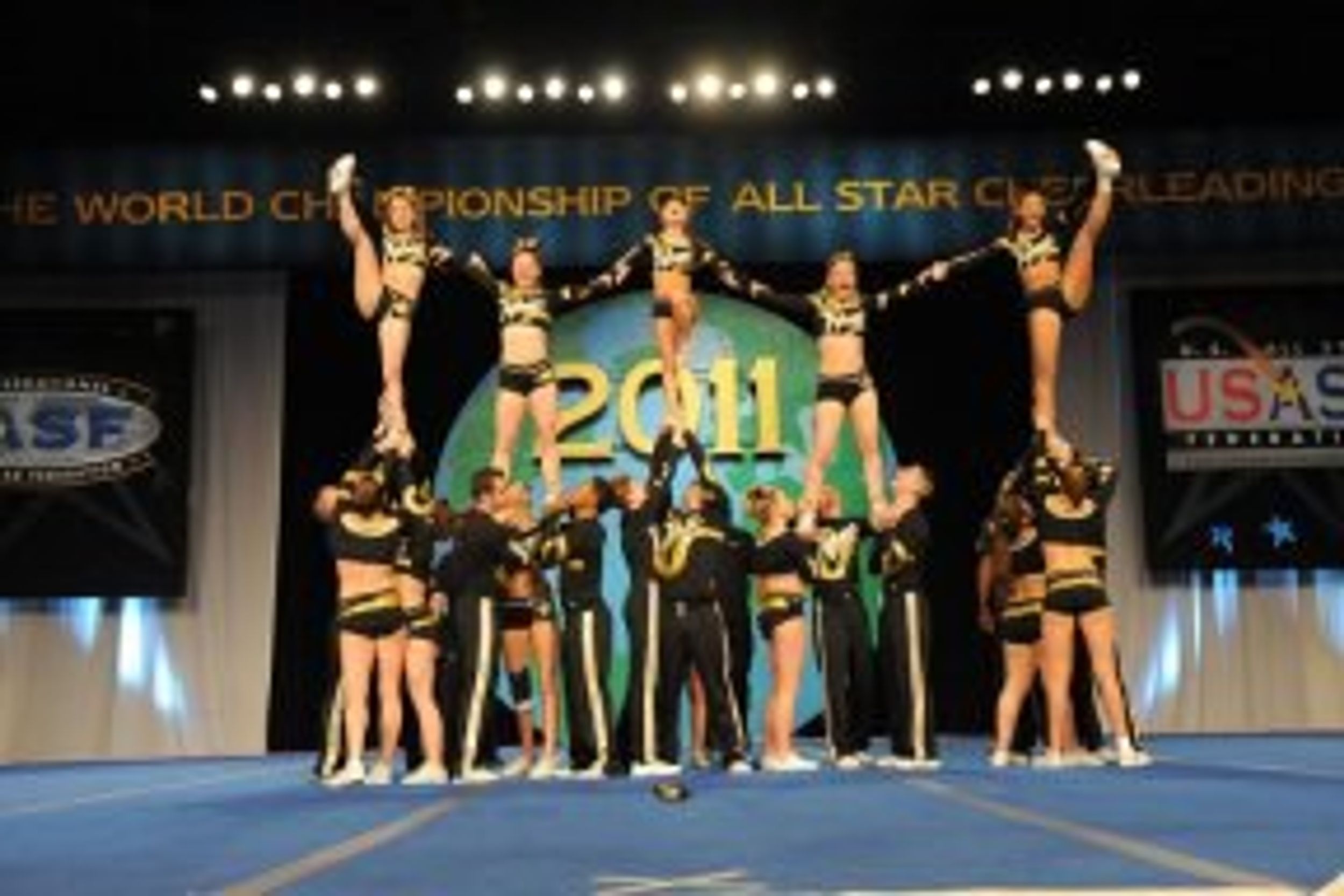 5 Character Traits Taught By All-Star Cheerleading