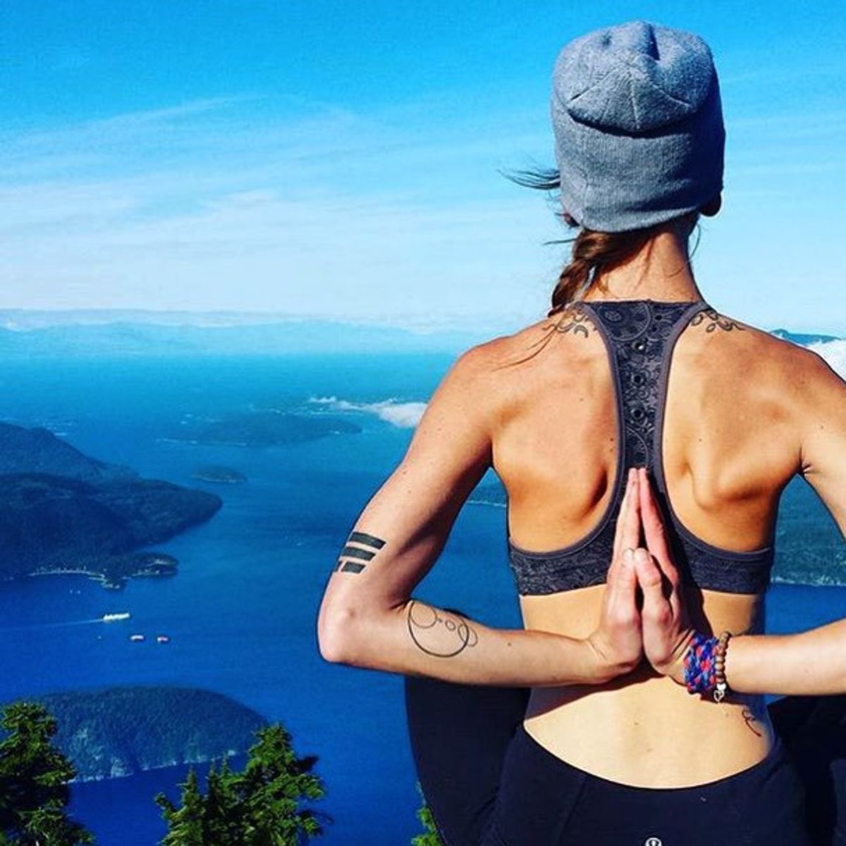 11 Thoughts That Go Through My Mind During Hot Yoga