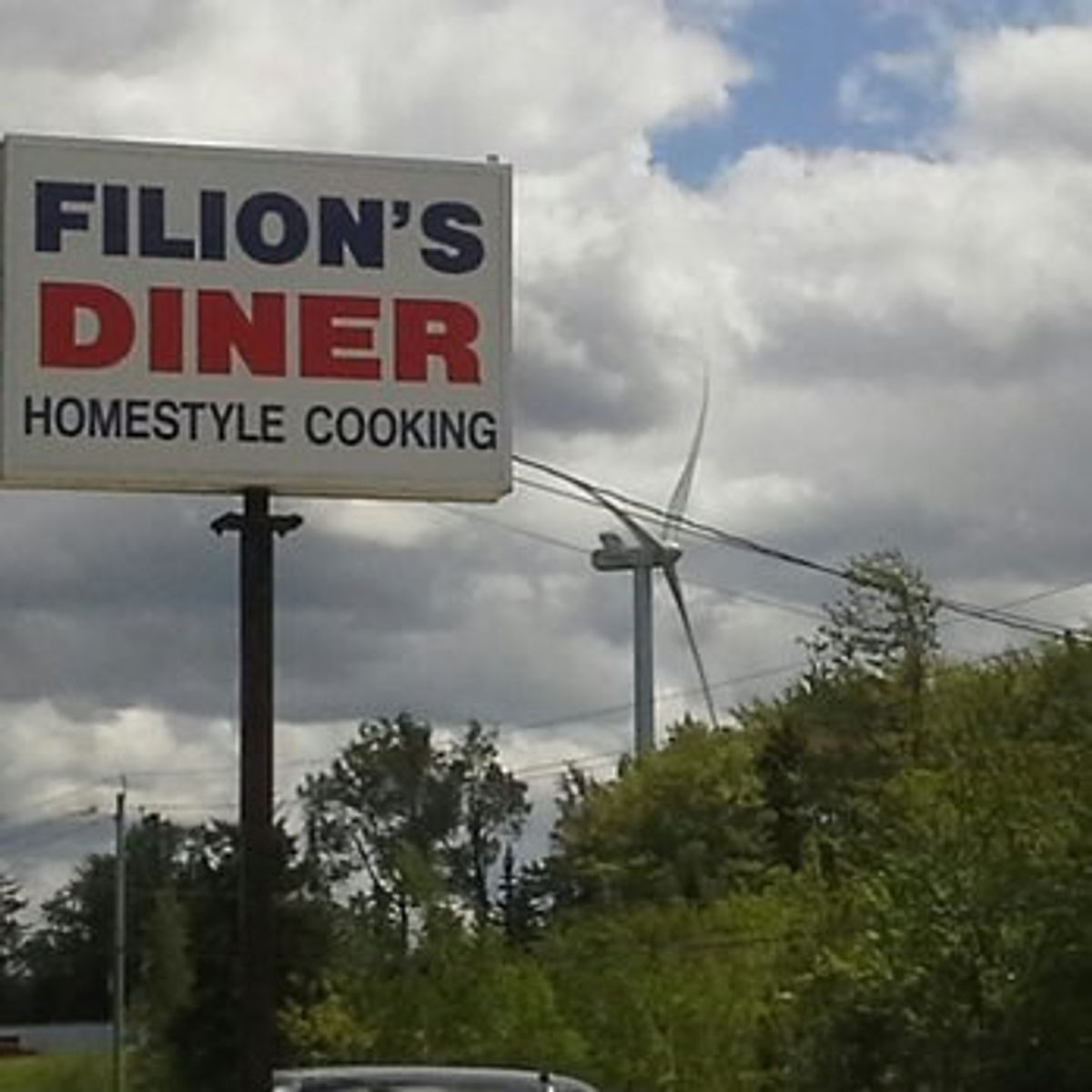 10 Reasons Waiting Tables is A Great PartTime Job