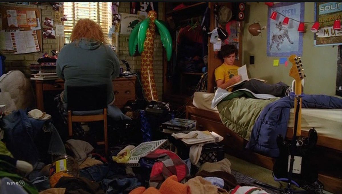 12 Facts You Know If You Live In A College Dorm