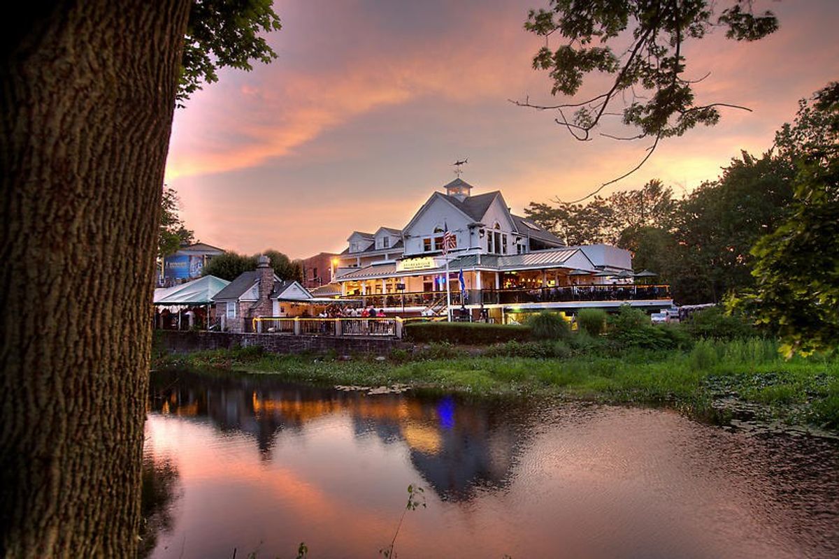 12 Restaurants In Connecticut To Add To Your Bucketlist This Summer