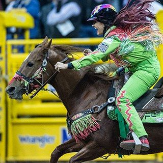 do professional barrel racers have to wear helmets