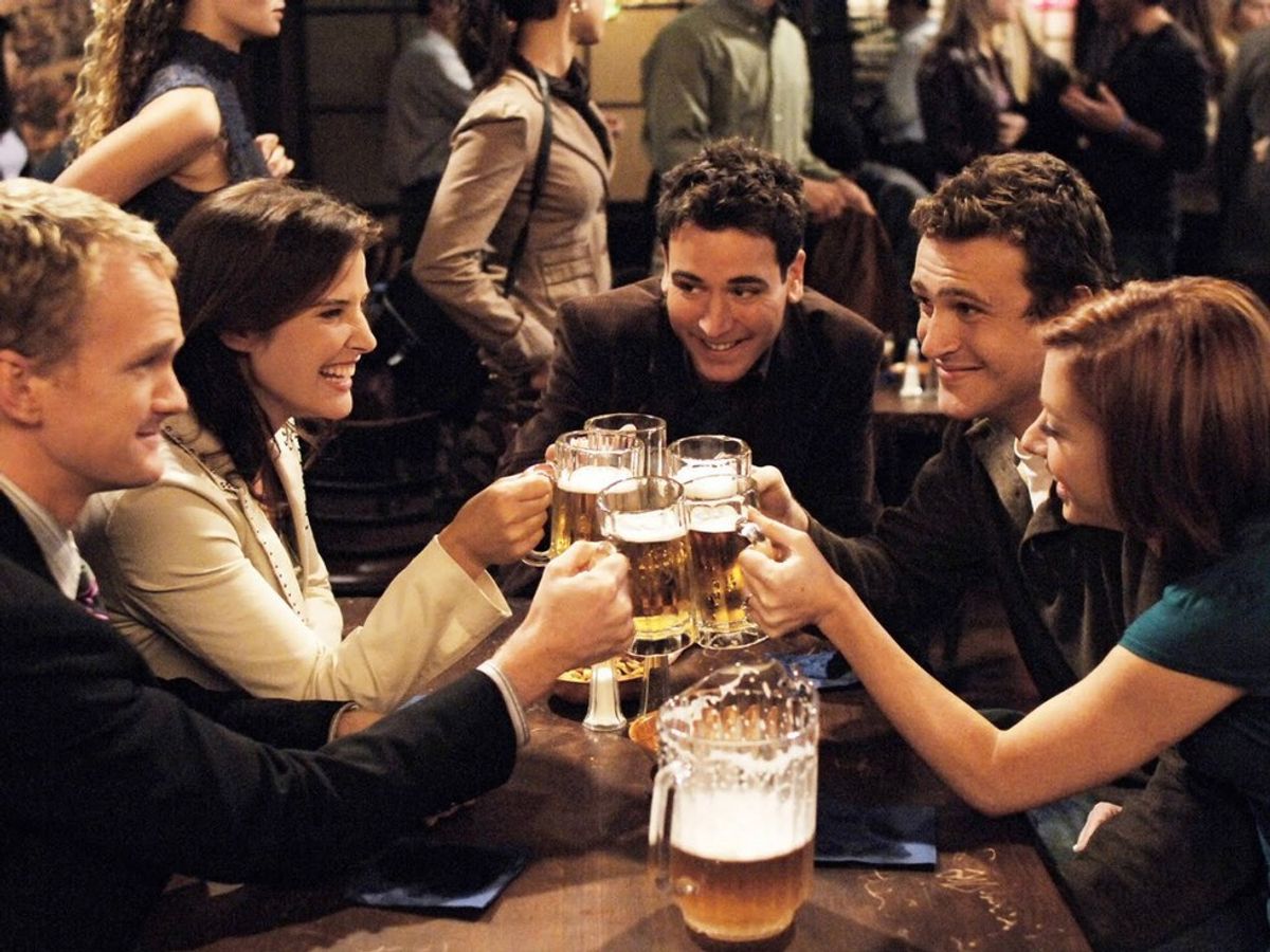 9 Types of People You See In The Bar