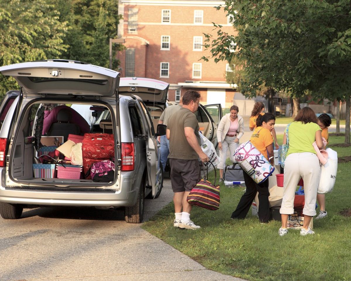 7 Tips & Tricks For Move-In Weekend You Didn't Know You Needed