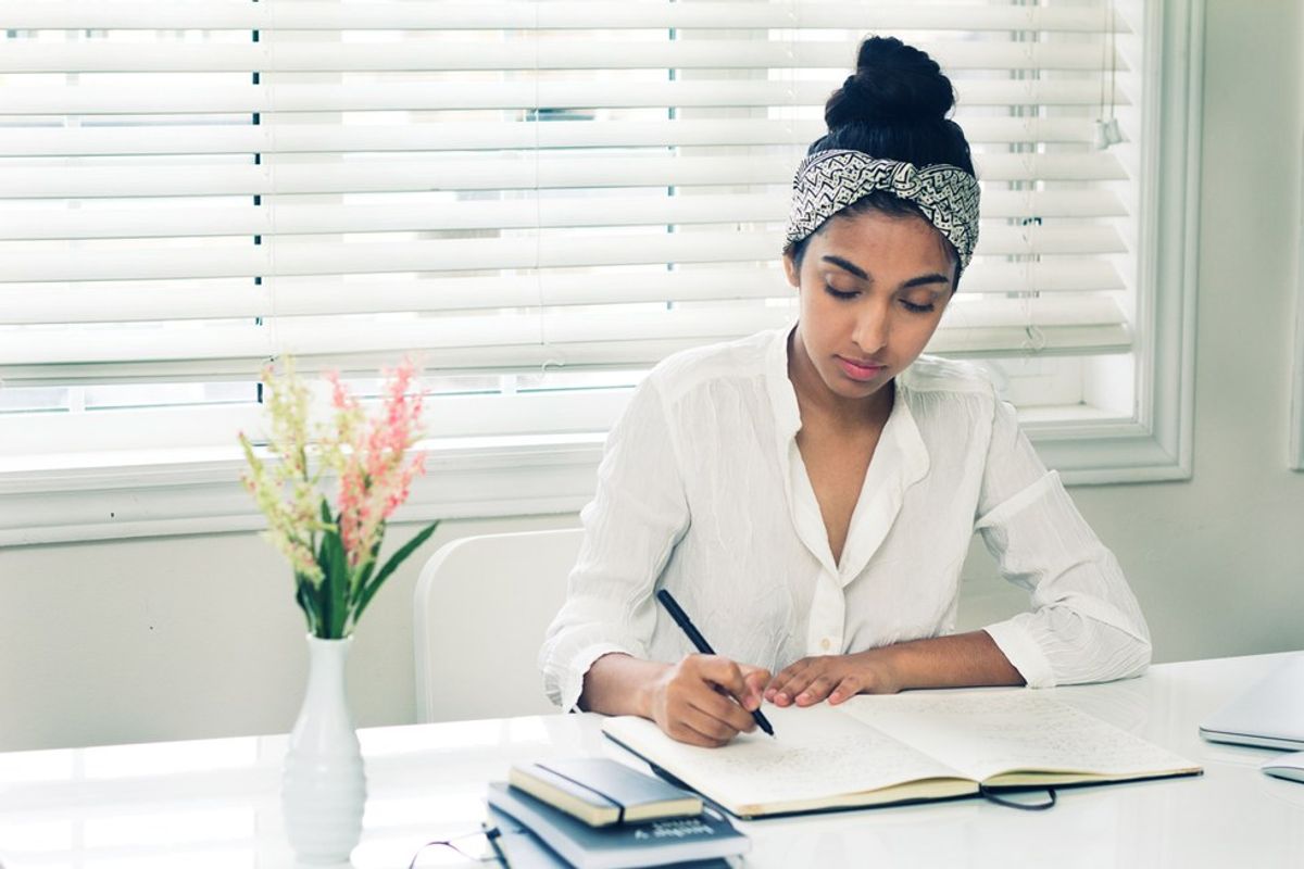 Rupi Kaur The Feminist Poet Who Will Both Break And Heal Your Heart
